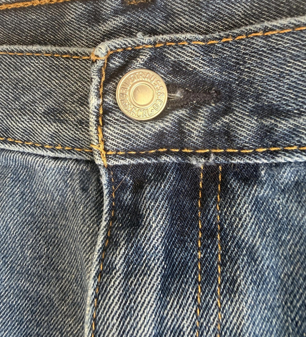 Levis 505 Mens 40x30 Straight Fit Denim Jeans Pants Medium Wash