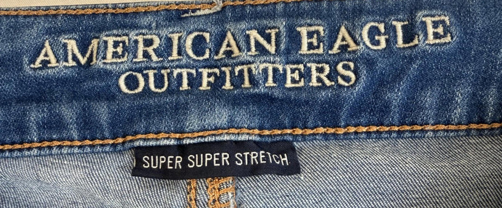 American Eagle Super Super Stretch Midi Womens Shorts Size 4