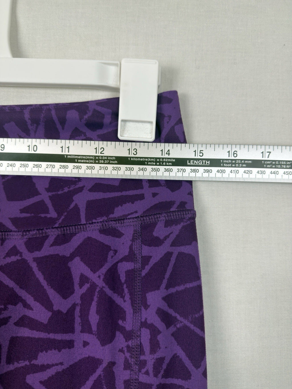 Columbia Capri Leggings Womens Small Purple Geometric Print Stretch Athletic