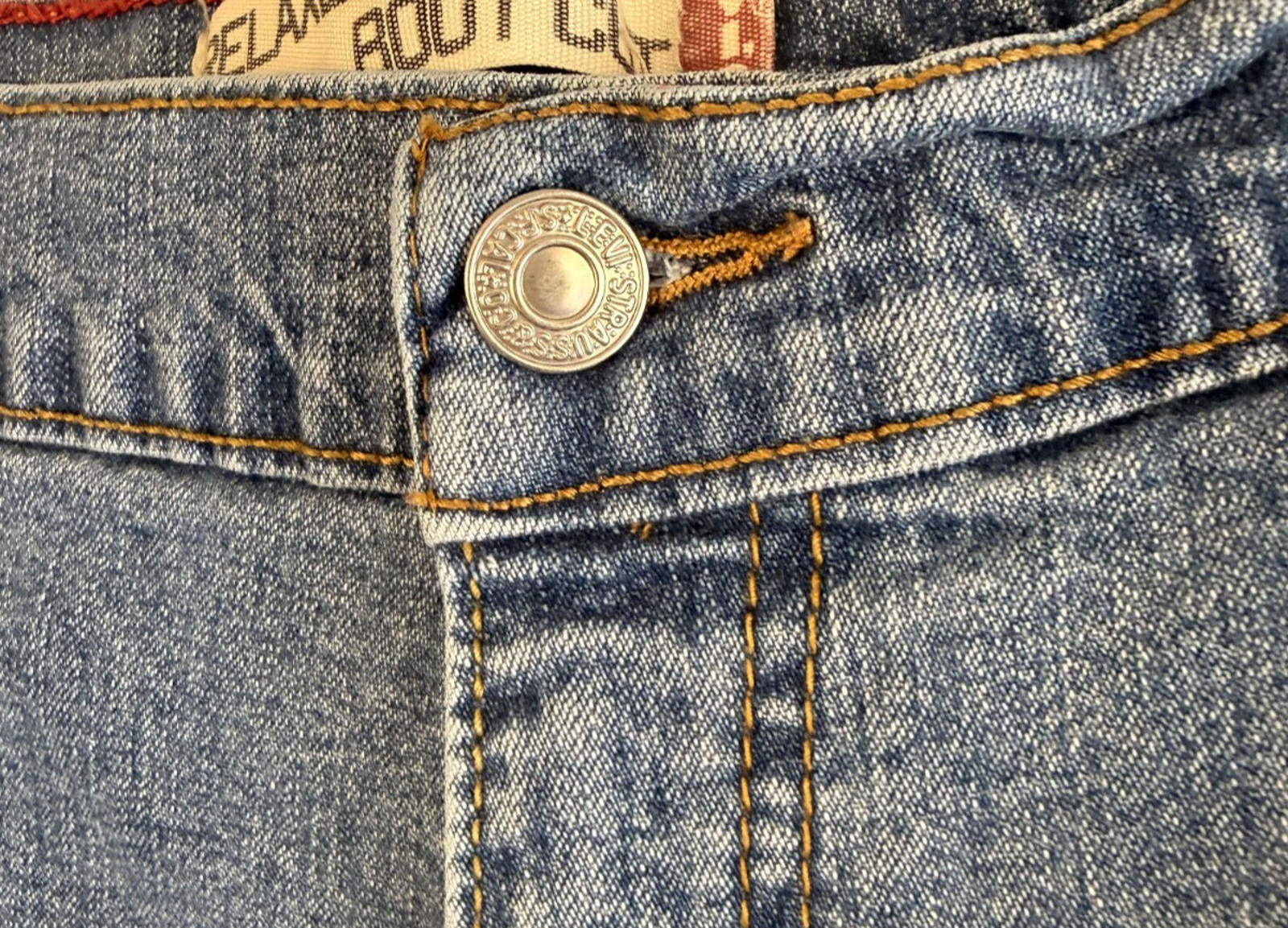 Levi's 550 Relaxed Bootcut Denim Jeans Womens Size 16 Short