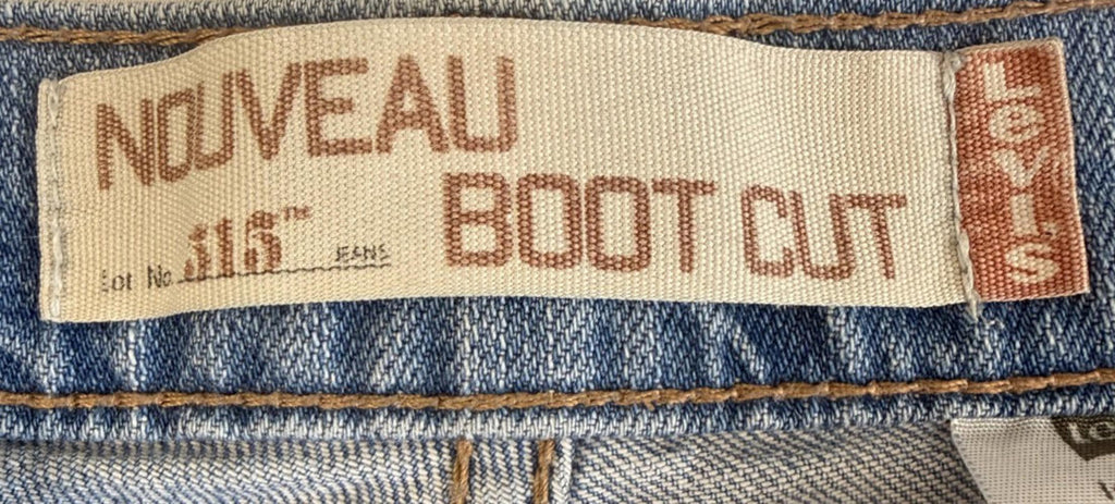 Levis 515 Nouveau Bootcut Light Wash Denim Jeans Womens Size 6M Cotton Blend