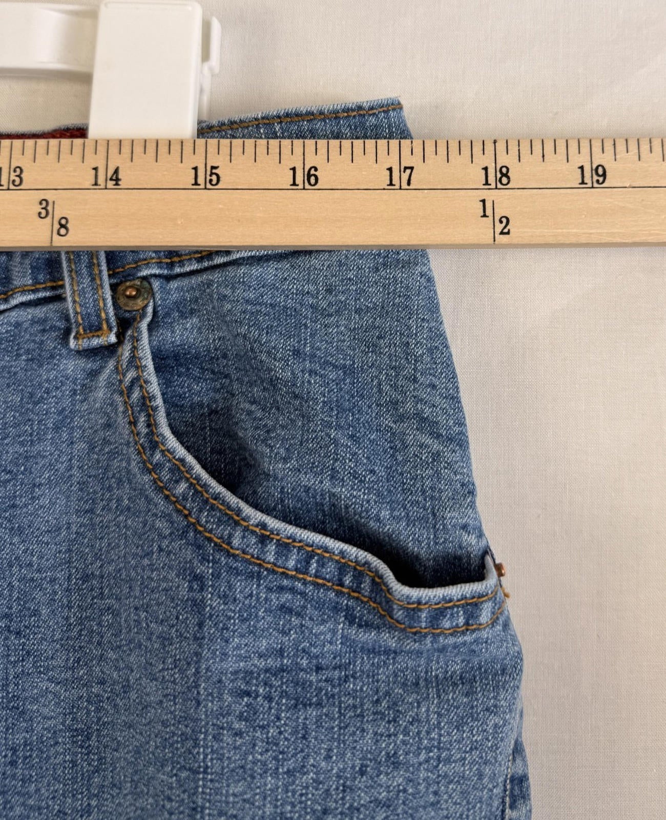 Levi's 550 Relaxed Bootcut Denim Jeans Womens Size 16 Short