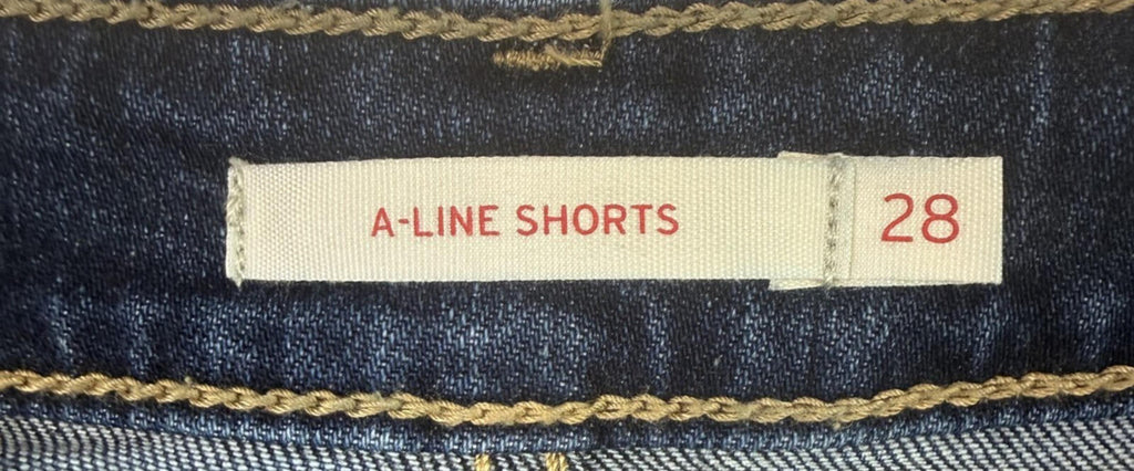 Levis A-Line Denim Shorts Dark Blue Size 28 Women's Classic 5-Pocket