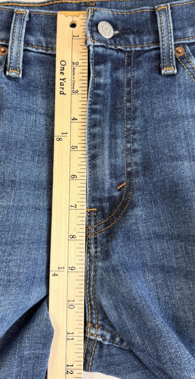 Levis 511 Blue Jeans Mens Size 34 x 32 Slim Straight Fit Cotton Blend Denim