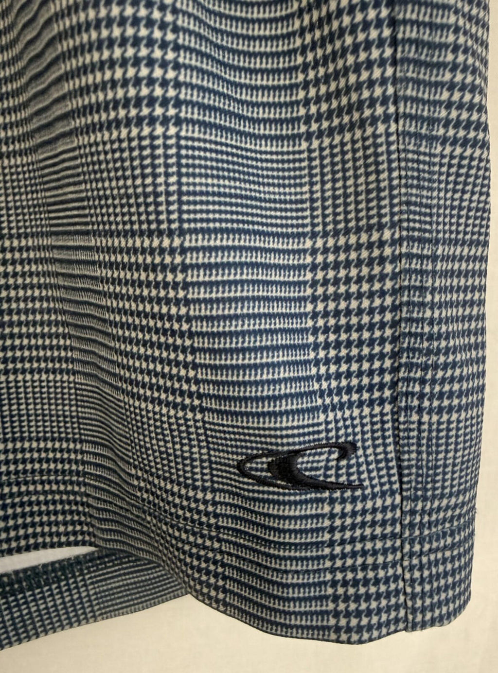 O'Neill Men's Hybrid Shorts Size 36 Blue and White Striped Walk Shorts Stretch