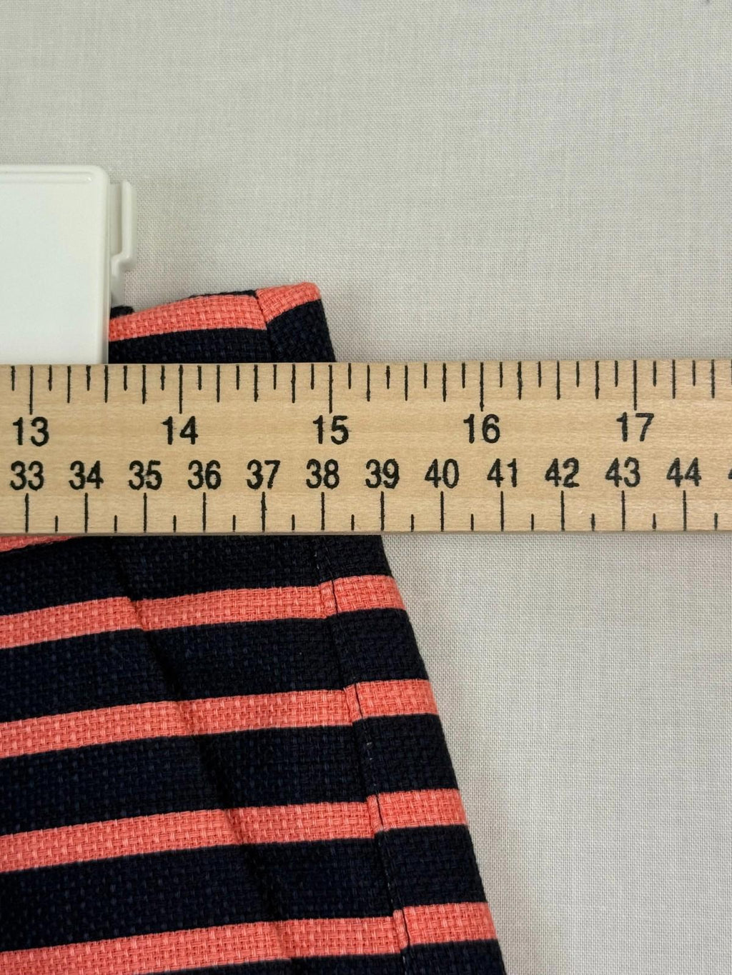 J Crew Striped Womens Shorts Size 4 Preppy Mid Rise 100% Cotton Dark Blue Coral