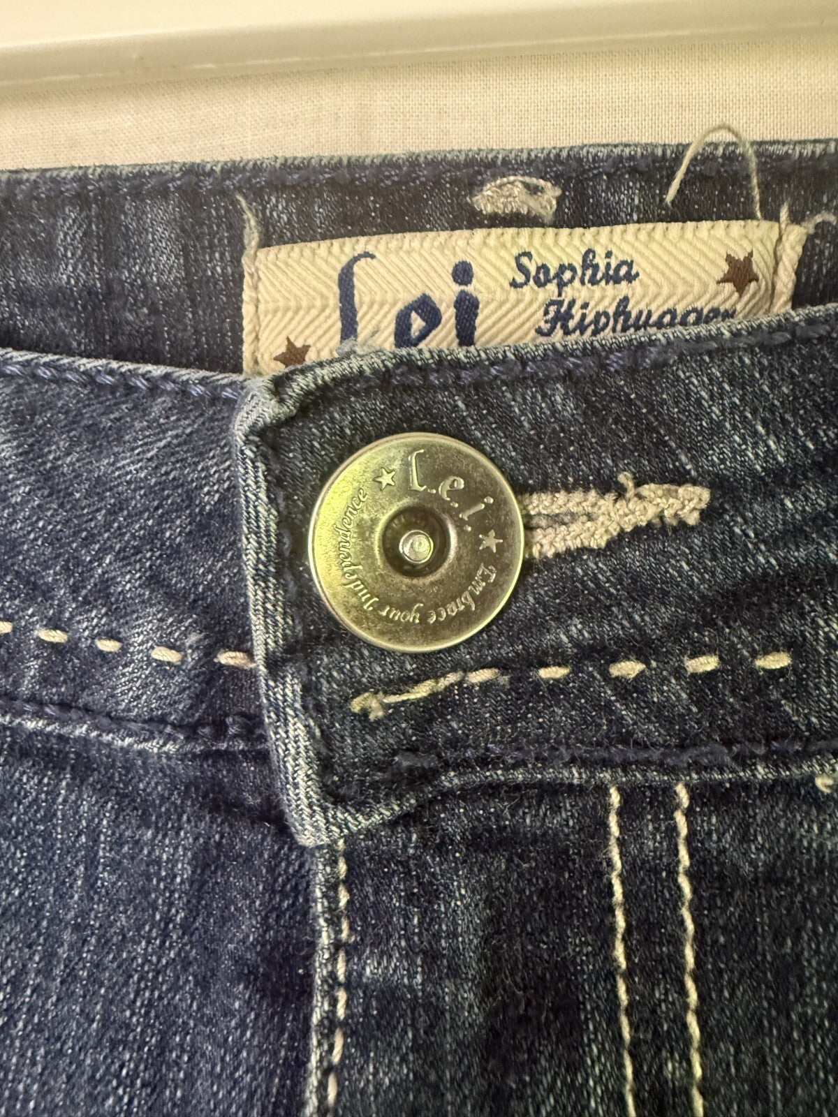 LEI Women Y2K Sophia Hiphugger Flare Jeans Size 15 Medium Wash Stretch