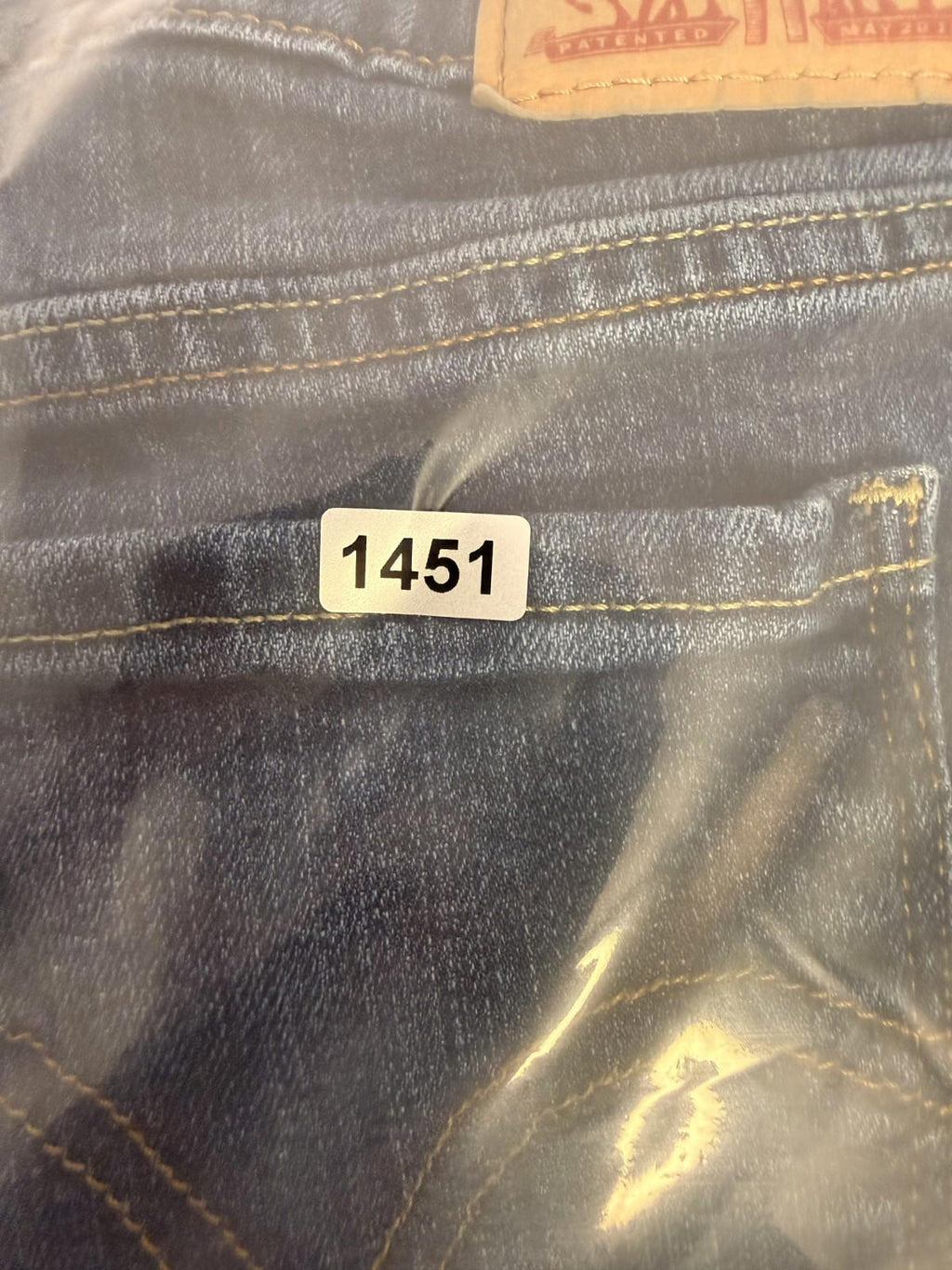 Levi's 505 Women's Striaght Leg Jeans Meduim Wash Size 16 Blue
