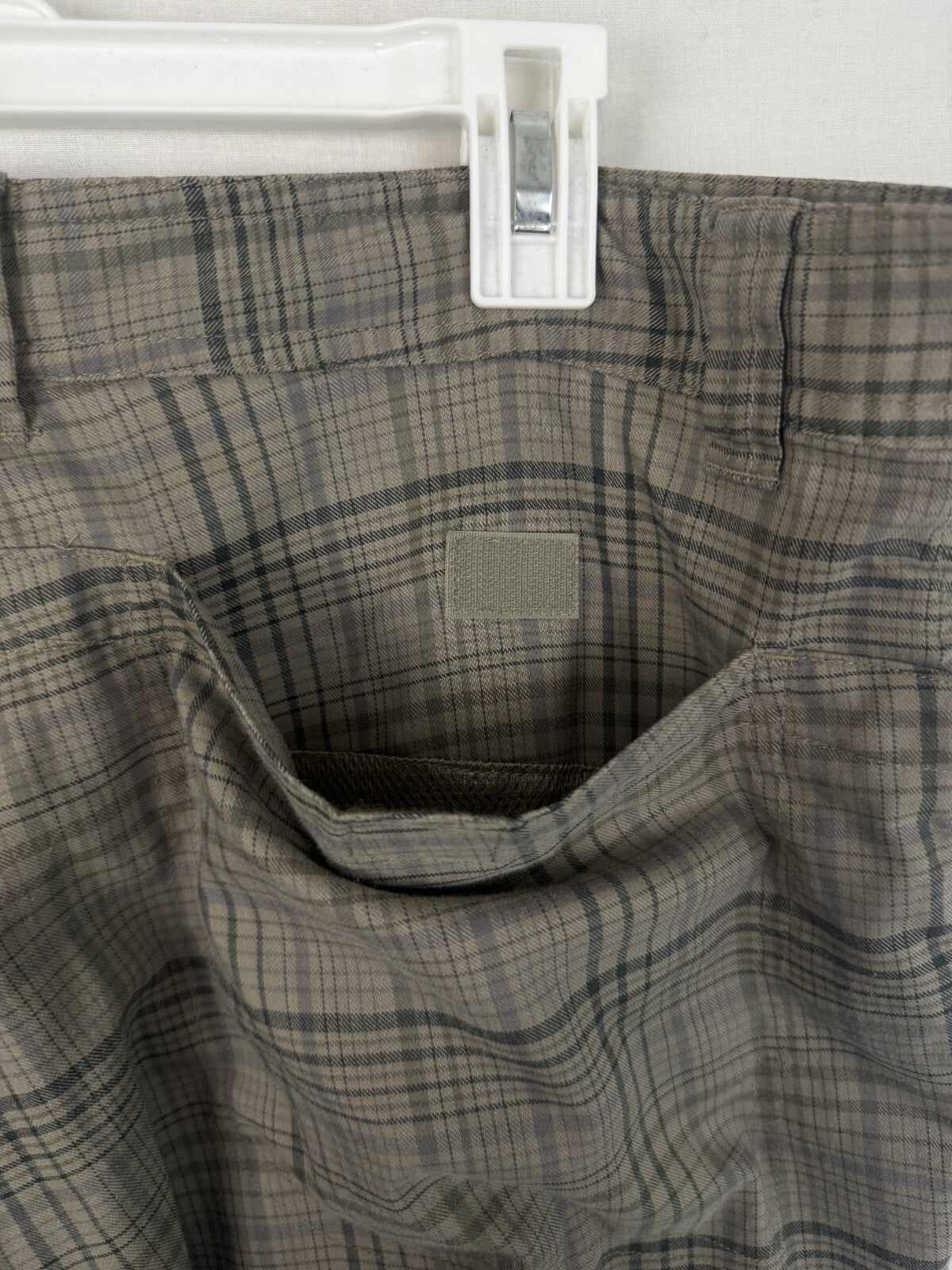 Columbia Omni-Wick Plaid Golf Hiking Shorts Brown 38W 12” Inseam