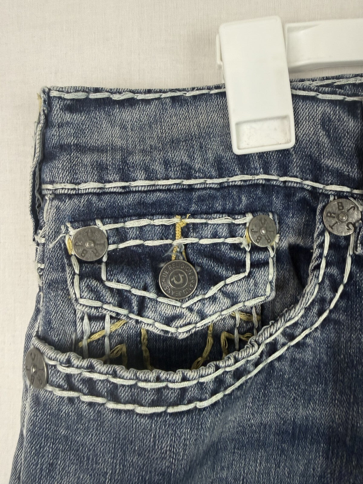 True Religion ROCCO Relaxed Skinny Mens Sz 36 x 34 Blue Denim Jeans Thick Stitch