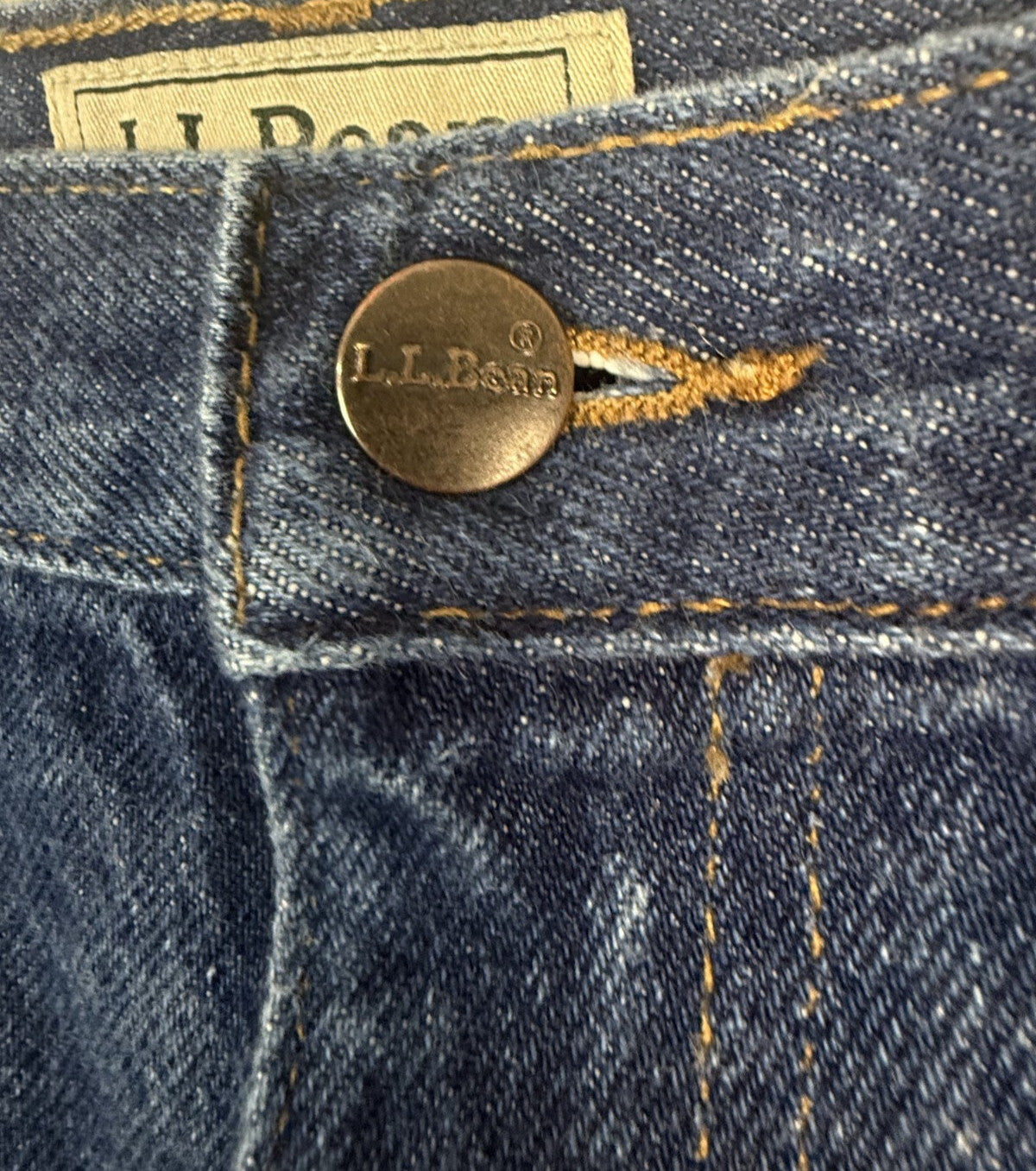 LL Bean Classic Fit Mens Size 42x30 Straight Leg Blue Jeans 100% Cotton