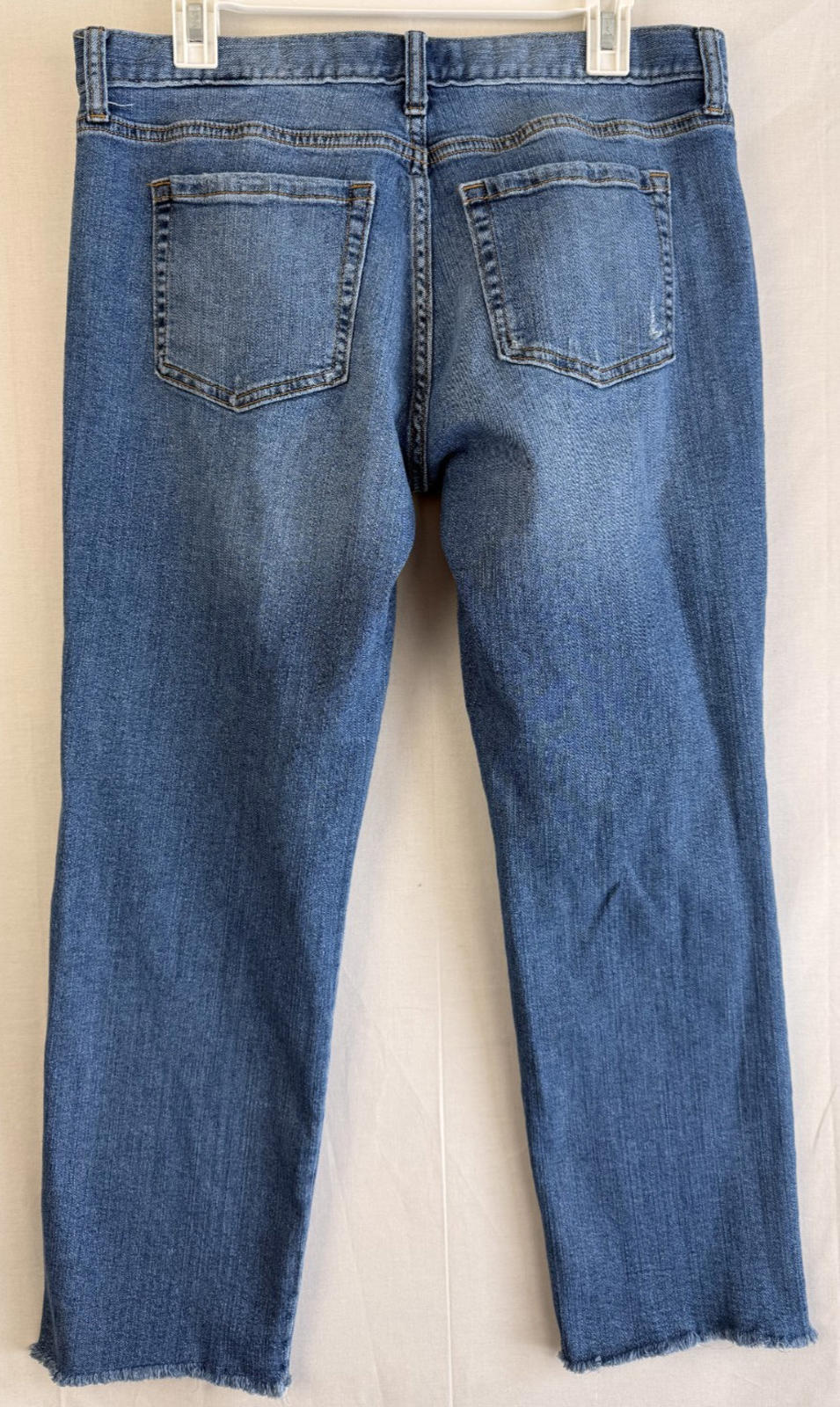 Banana Republic Girlfriend Jeans Women's Size 30/10 Raw Hem Distressed Wash
