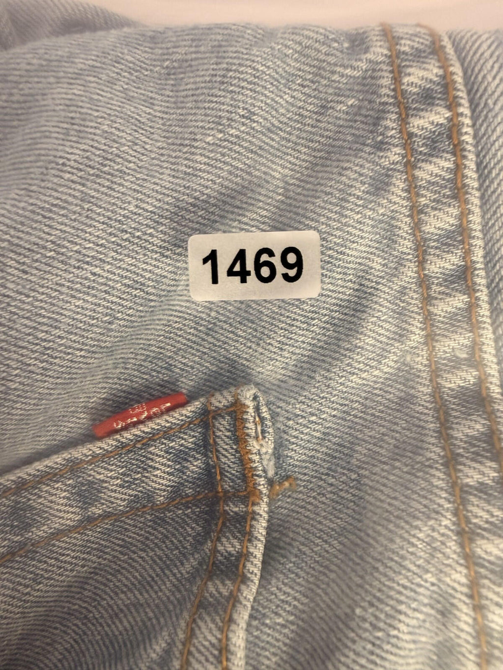 Levi's 550 Relaxed Fit Mens Blue Jeans Size 42x34 Light Wash 100% Cotton