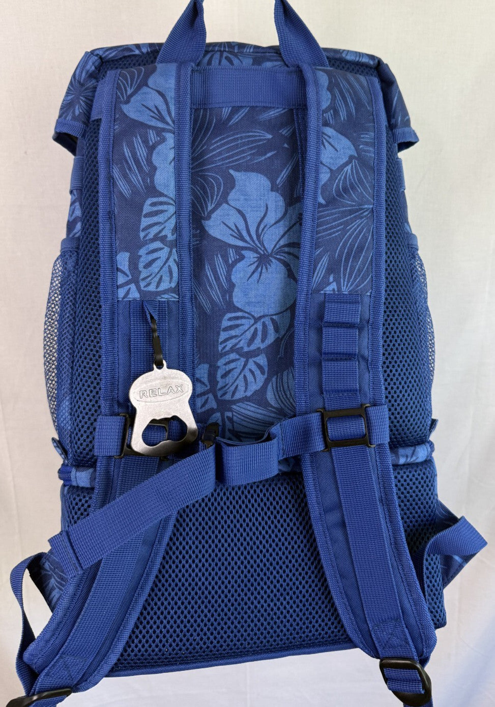 Tommy Bahama Relax Cooler Backpack 17 inches 2 Seperate Cooler Compartments