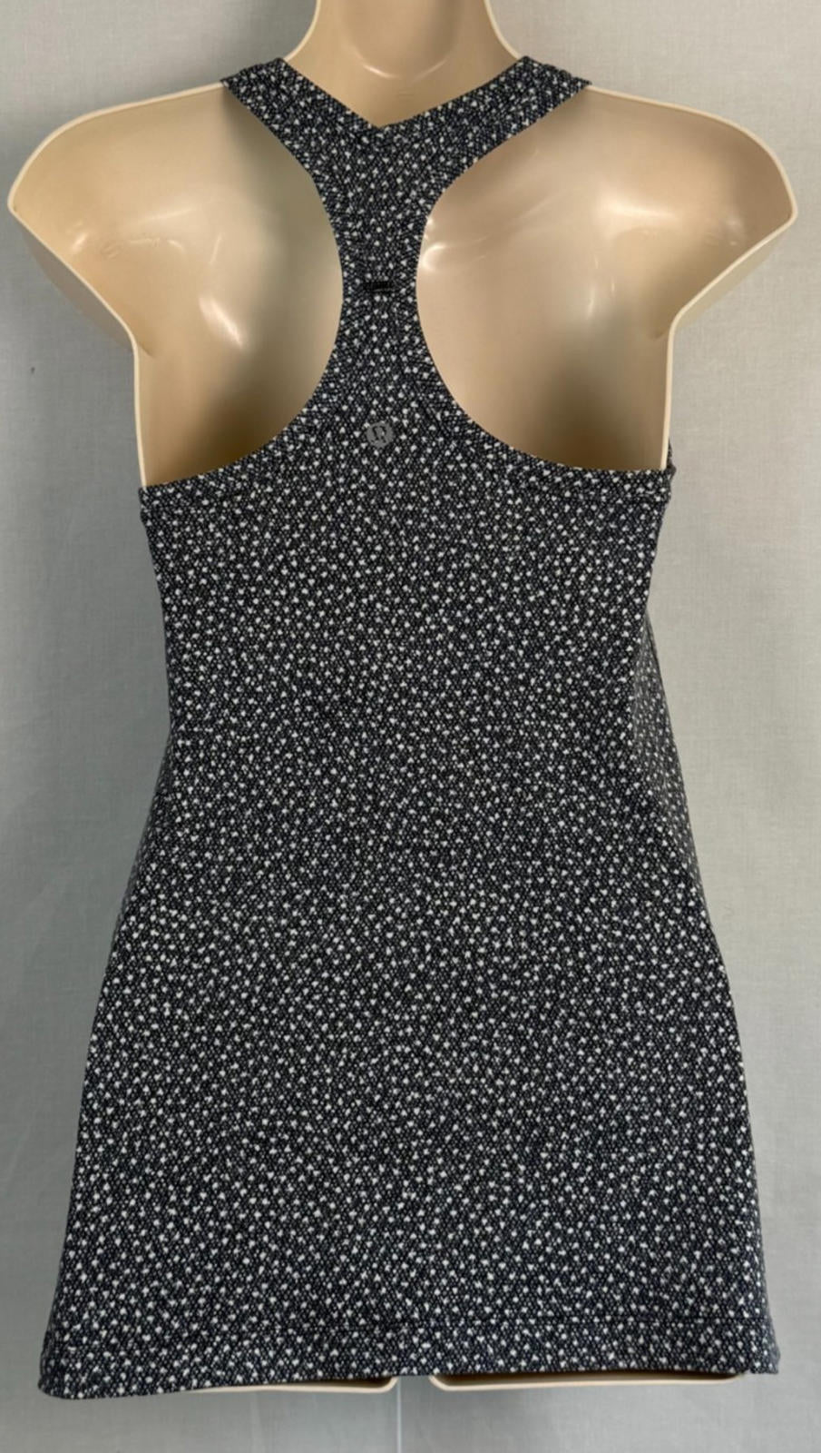 Lululemon Cool Racerback Tank Top Womens Sz 4 Black White Activewear Workout