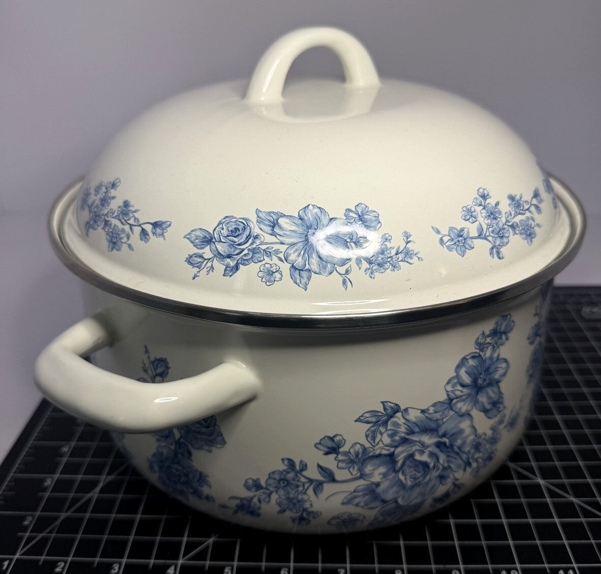 Pioneer Woman Vintage Floral Stock Pot. 4qt.