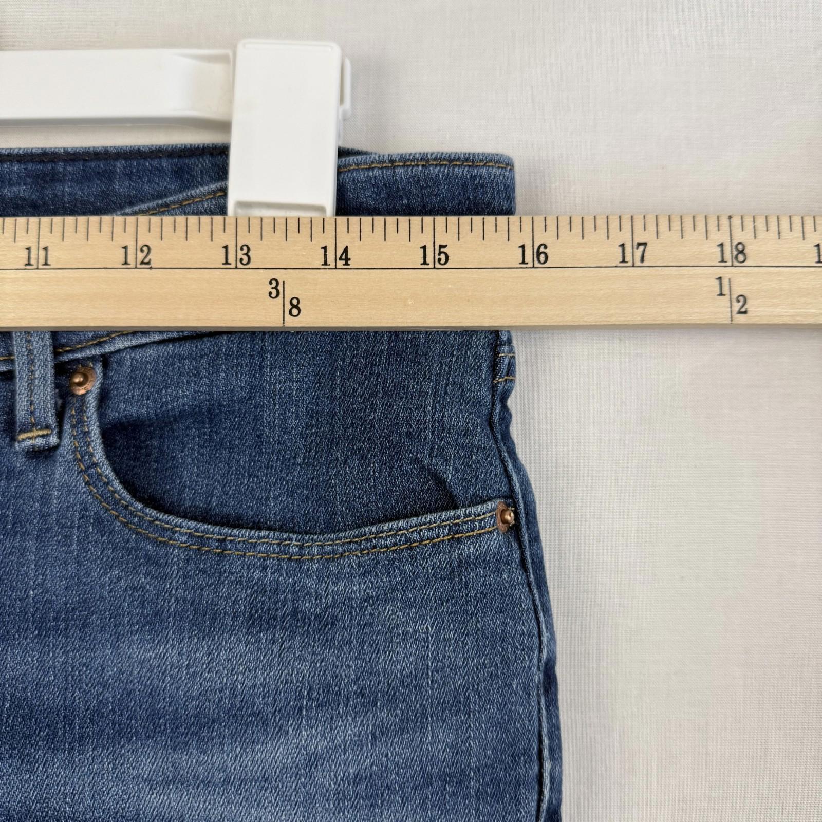 Signature LEVI Strauss Gold Mid Rise Bootcut Womens Sz28 Dark Wash Stretch Jeans