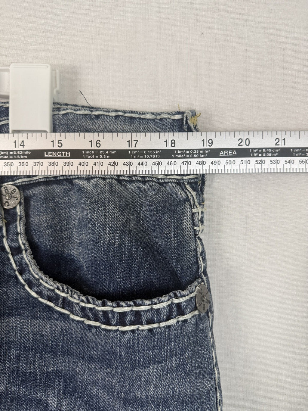 True Religion ROCCO Relaxed Skinny Mens Sz 36 x 34 Blue Denim Jeans Thick Stitch