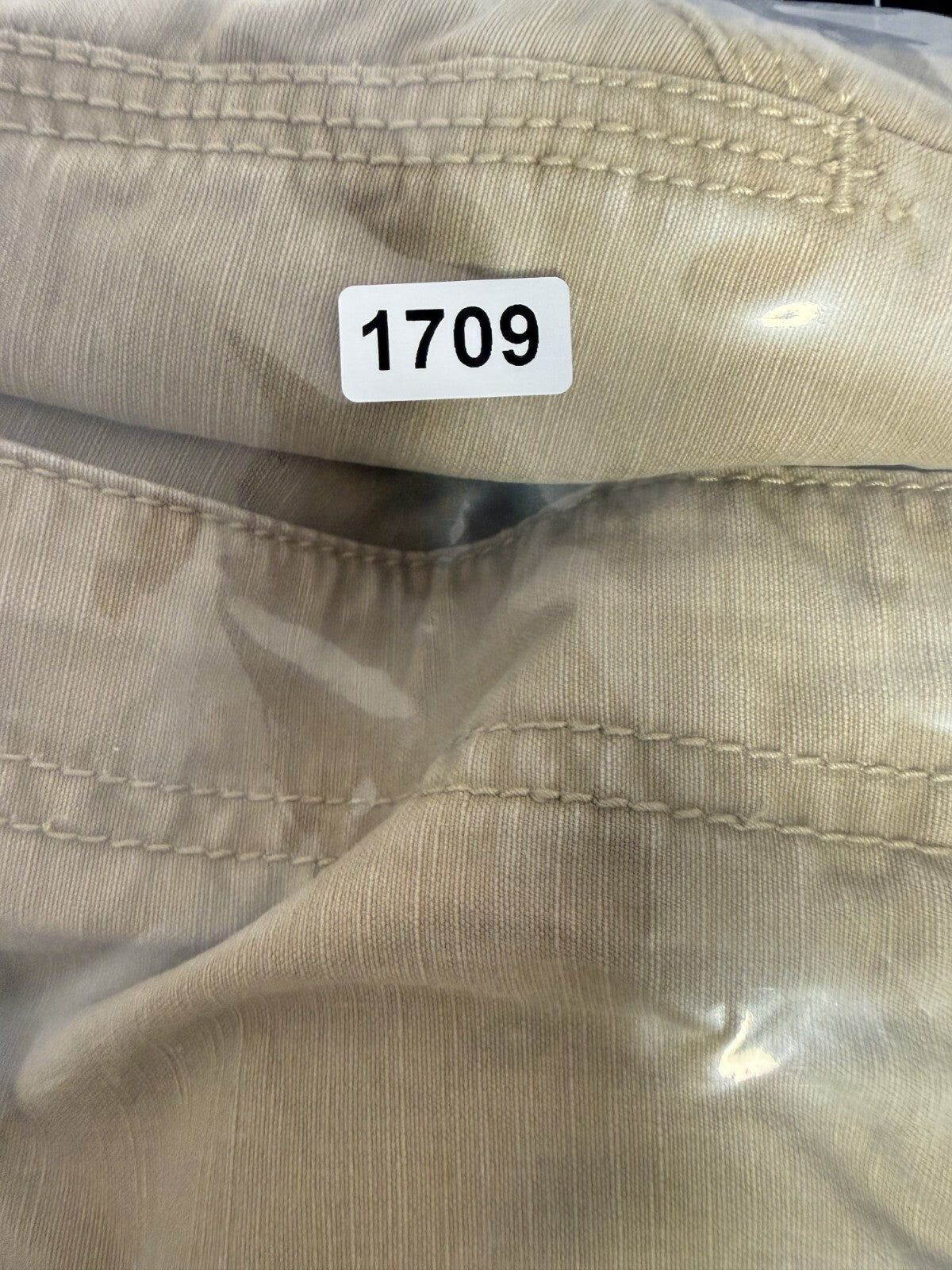 LL Bean Natural Fit Cargo Short Mens Size 38 Khaki Brown Tan 9 Inch Inseam