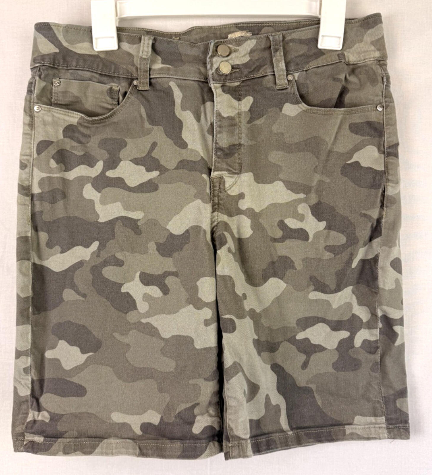 Seven 7 Shorts Womens Sz 12 Tummyless Bermuda Camo Denim Stretch Trendy Casual