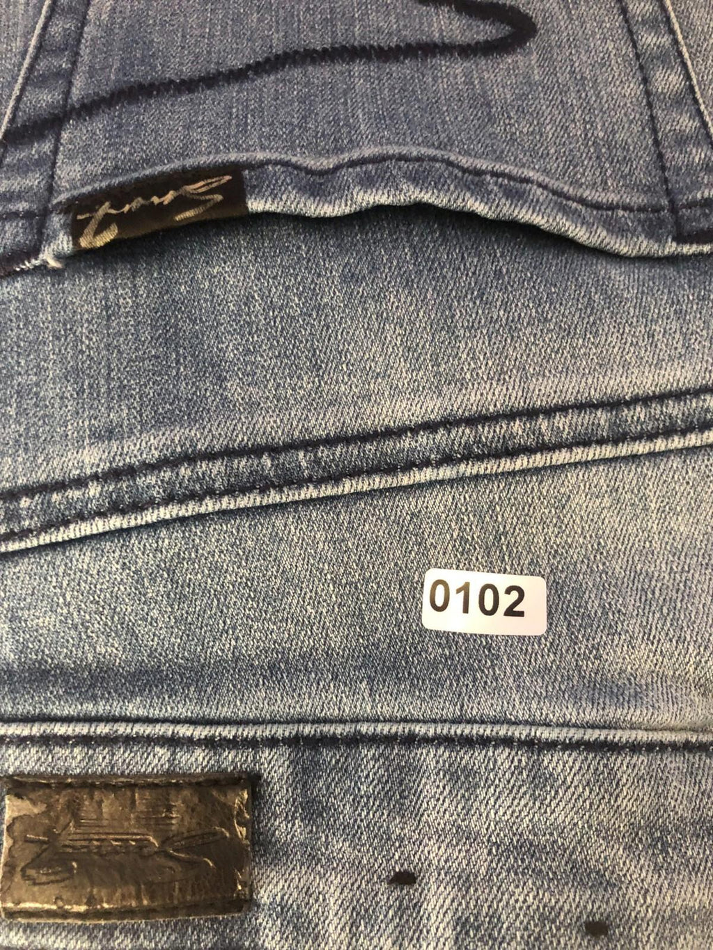Seven7 Womens Size 4 Medium Wash Mid Rise Skinny Jeans / darker blue side stripe