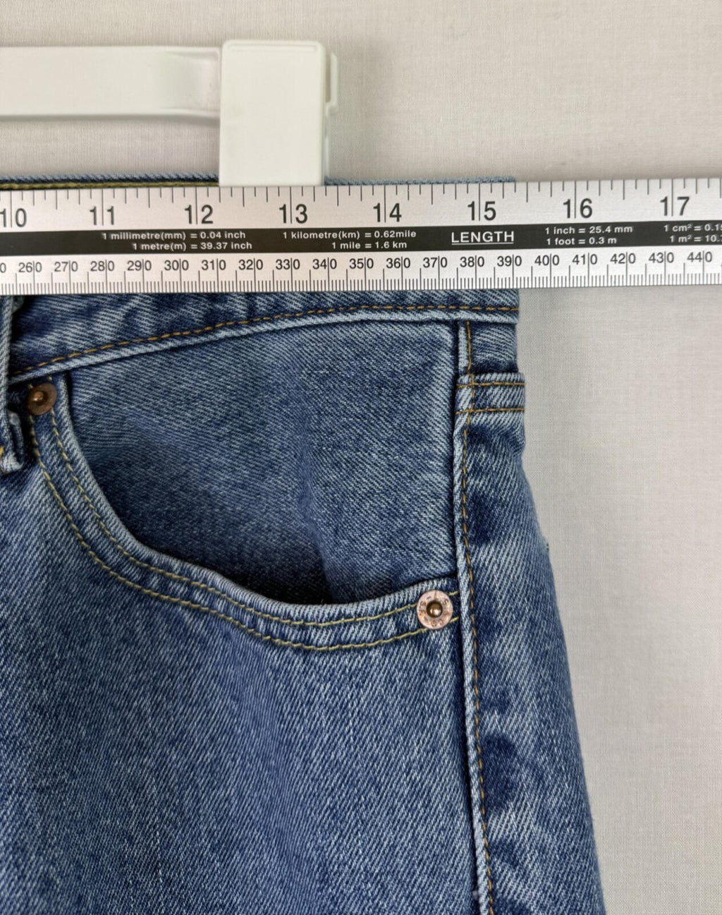 Levi's 505 Mid Blue Denim Straight Leg Jeans Zip Fly Mid Rise Men's W30 L30