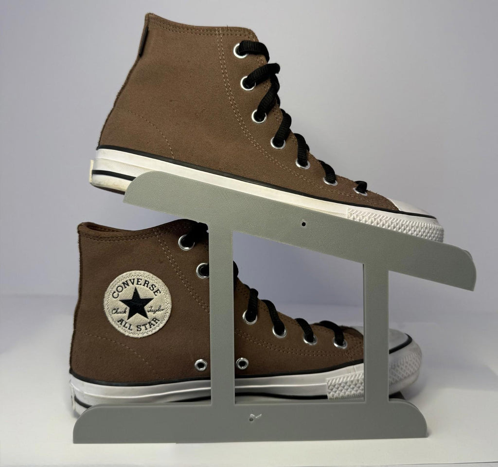 Converse Womens Size 6 1/2 Brown Suede Excellent Condition