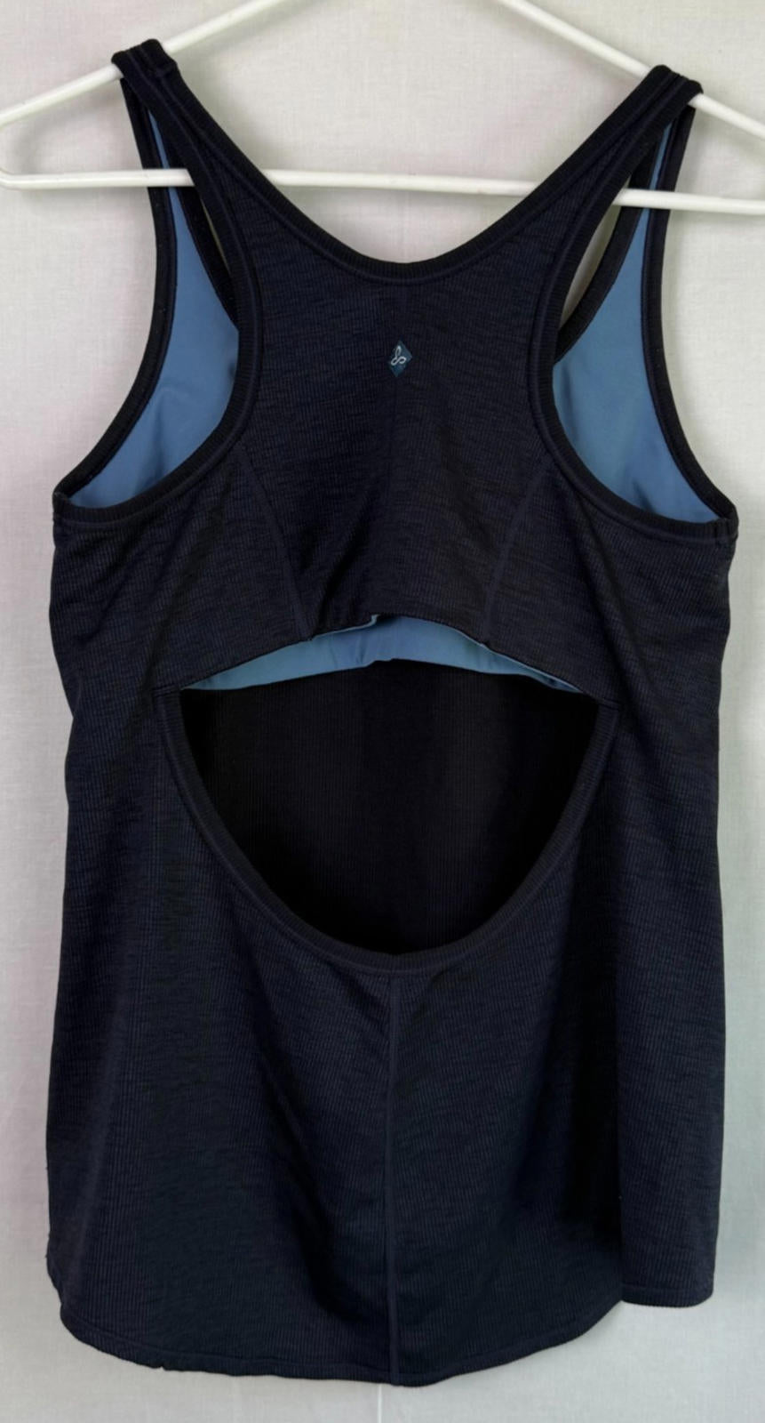 PrAna Tank Top Womens Sz M Cut Out Open Back Fitted Workout Lightly Padded Bra
