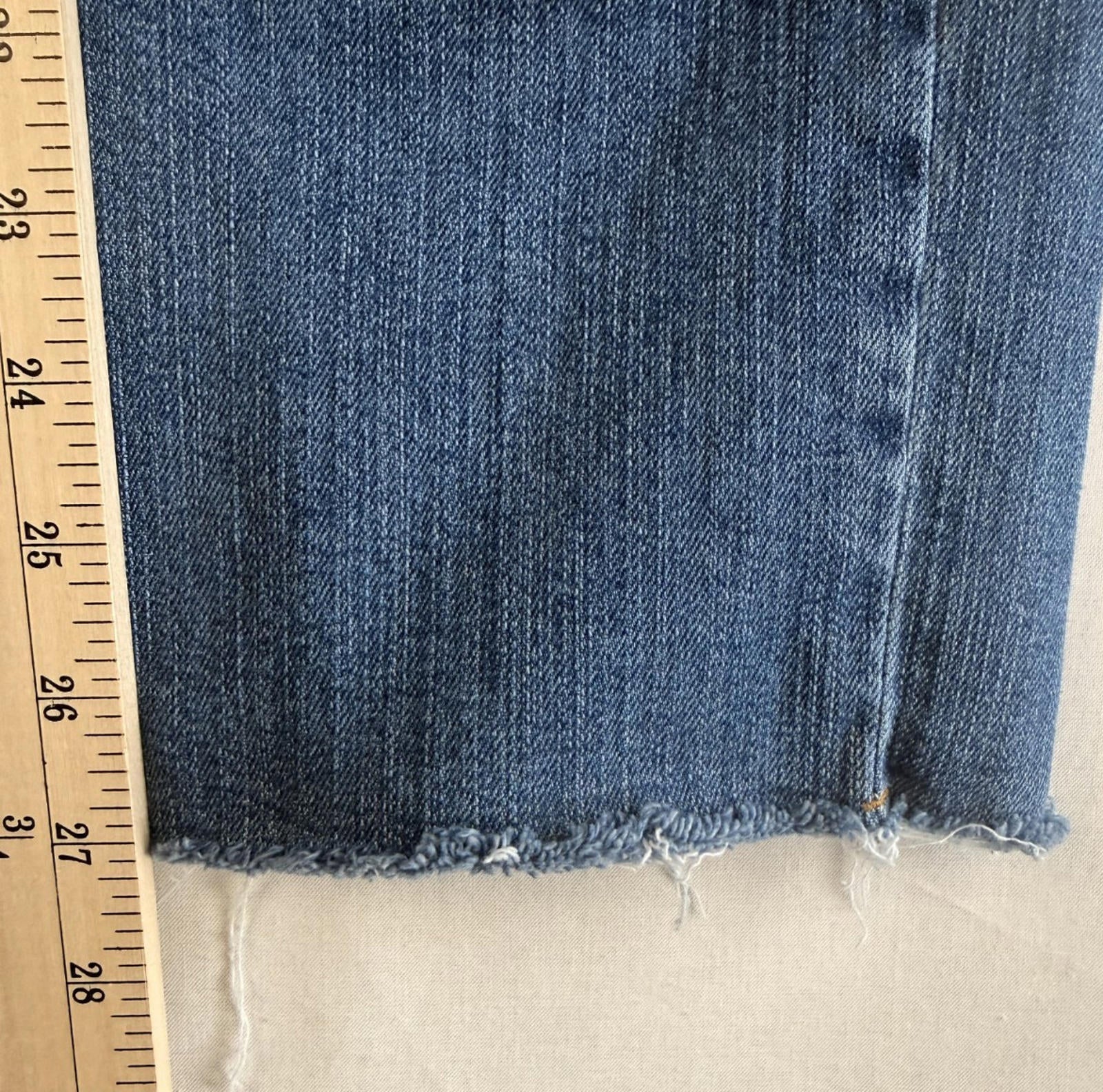 Banana Republic Girlfriend Jeans Womens 29/8 Blue Relaxed Tapered Stretch RawHem