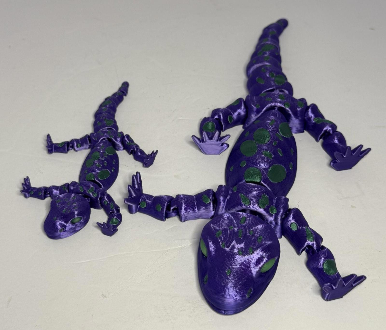 Flexi Salamander Mom and Baby - Glow in the Dark Eyes - 3D Printed PLA