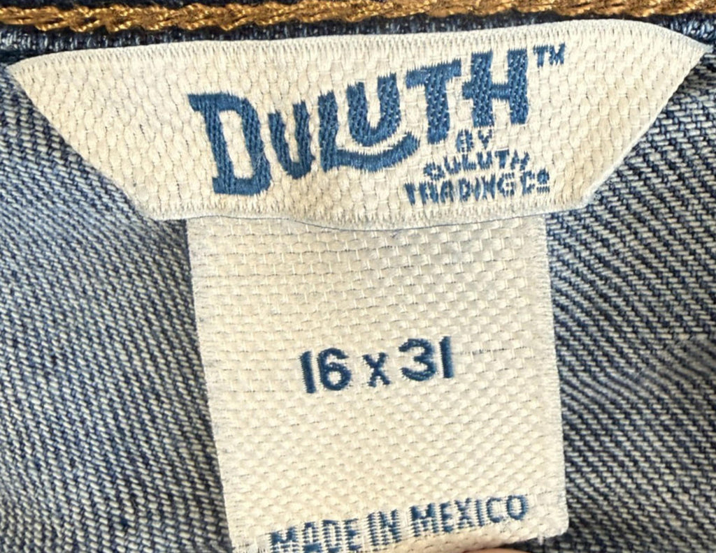 DULUTH Trading Women’s Straight Leg Stretch Dark Wash Jeans Size 16W x 31