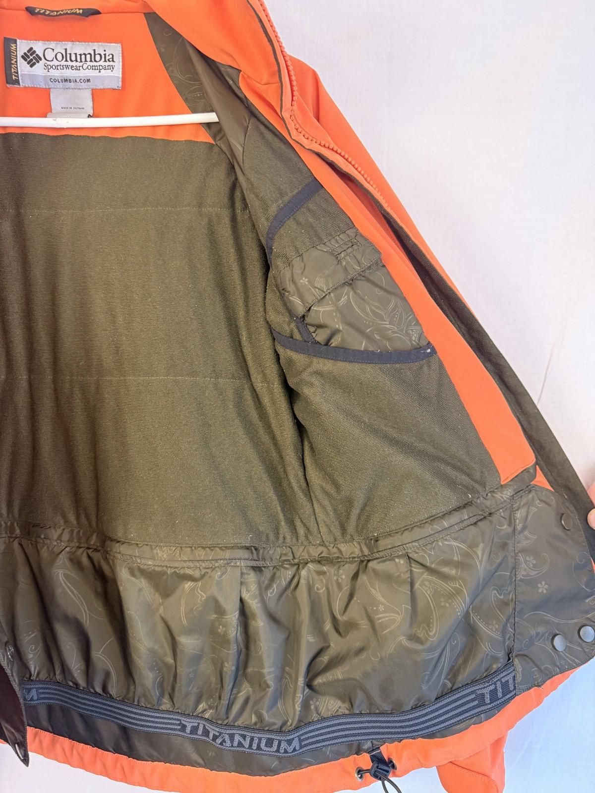 COLUMBIA SPORTSWEAR Titanium Waterproof Orange Jacket Women's Size M