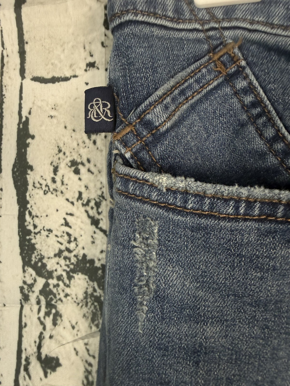 Rock And Republic Jeans Womens Size 10 With Cuffed Zipper Ankle