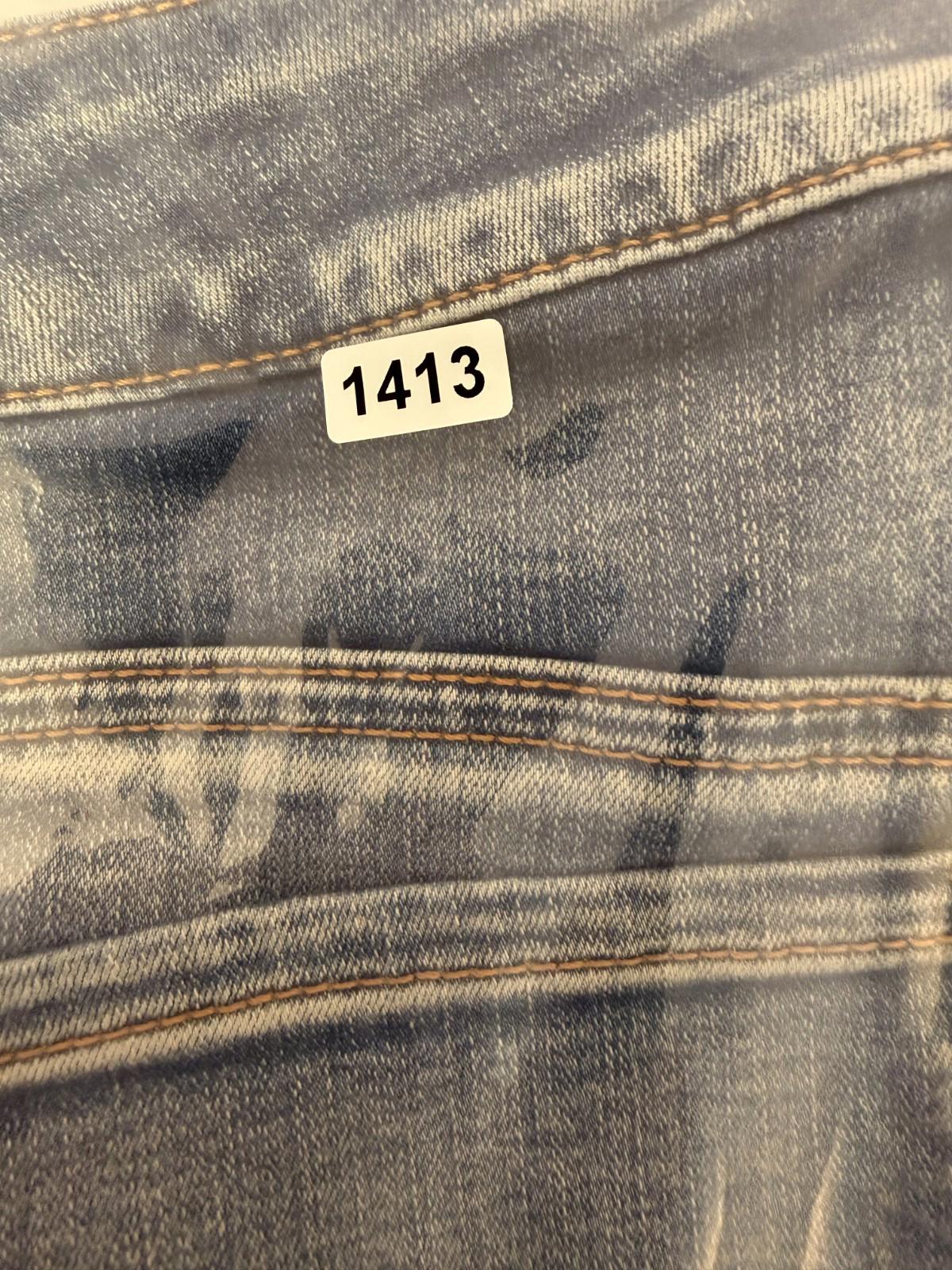 American Eagle Super Super Stretch Midi Womens Shorts Size 4