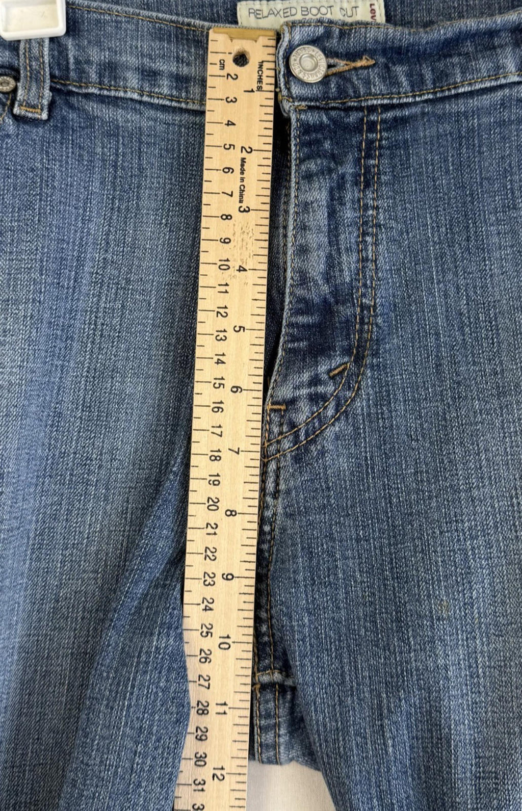 Levis 550 Relaxed Bootcut Womens Jeans Size 16M Blue Denim Stretch Mid Rise