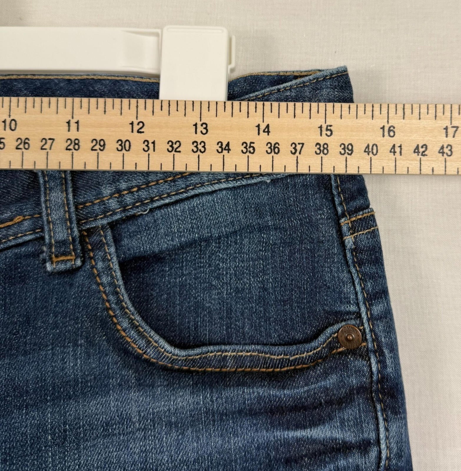 Tommy Hilfiger Womens Spirit Crop Size 6 Jeans Blue Denim Mid-Rise