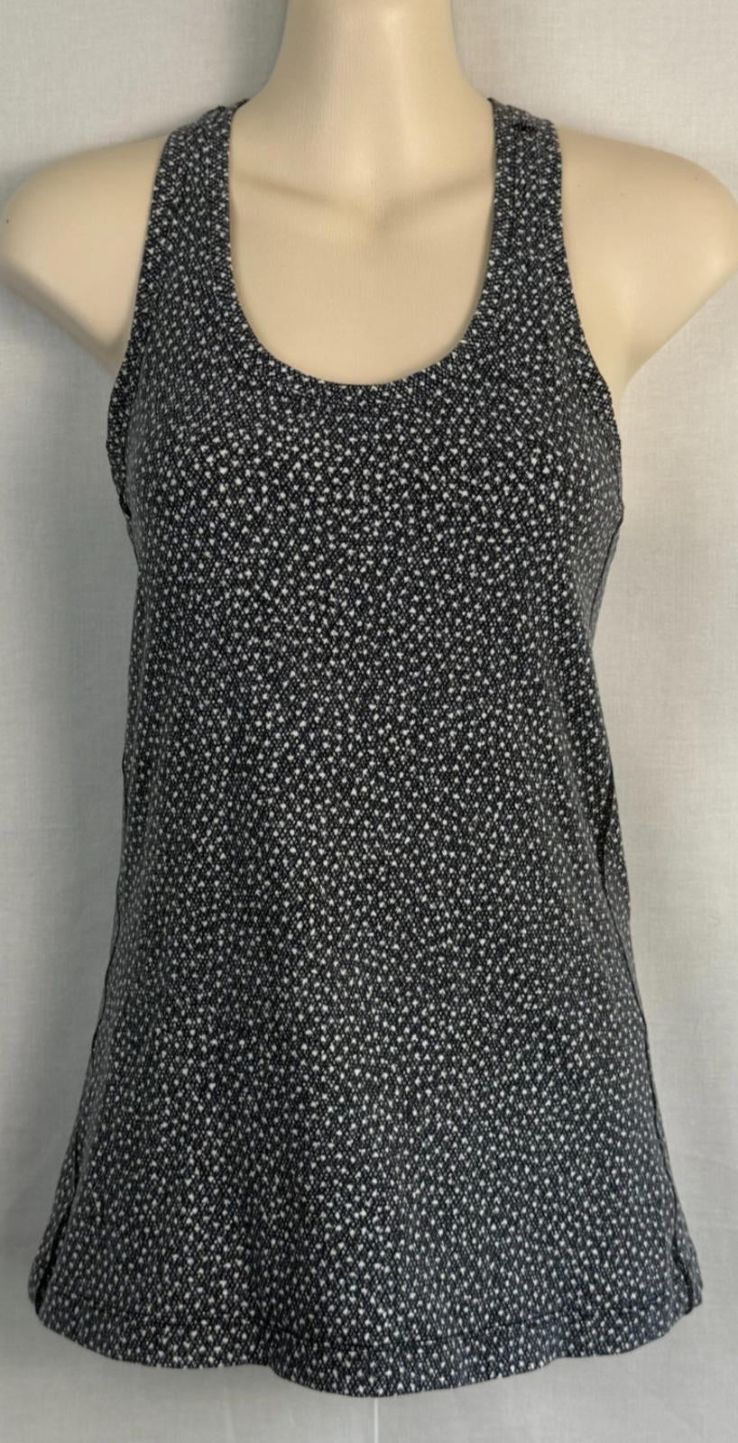 Lululemon Cool Racerback Tank Top Womens Sz 4 Black White Activewear Workout