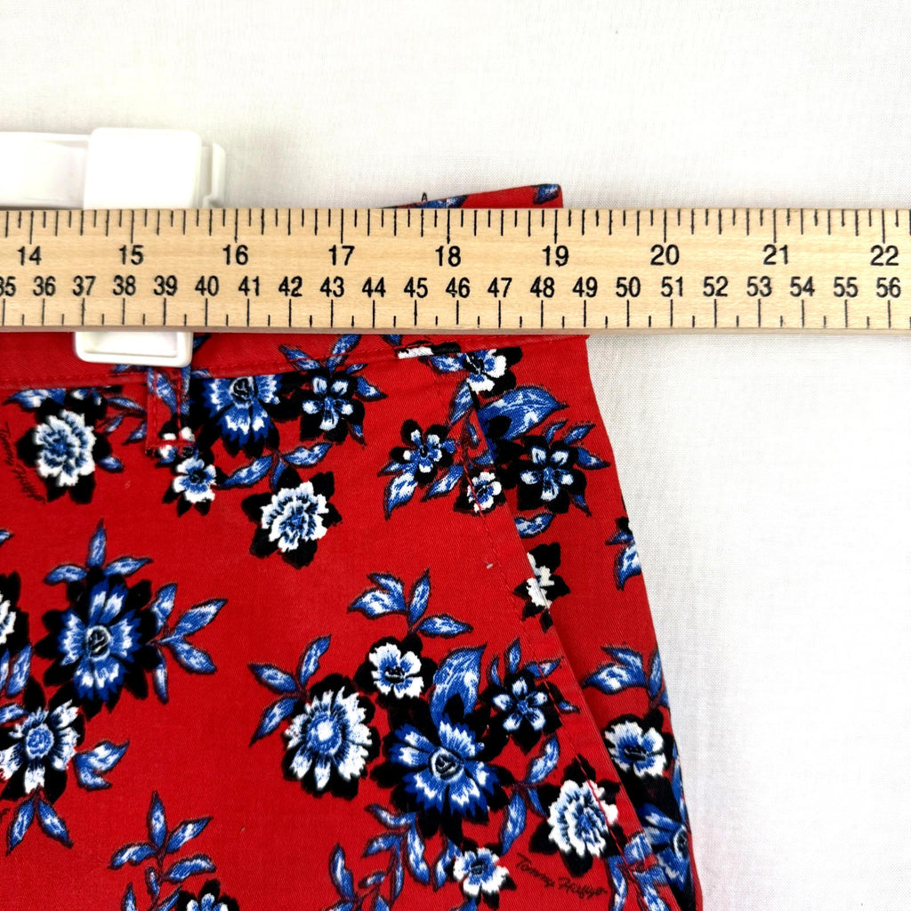 Tommy Hilfiger Womens Classic Stretch Shorts Size 16 Red Flowers