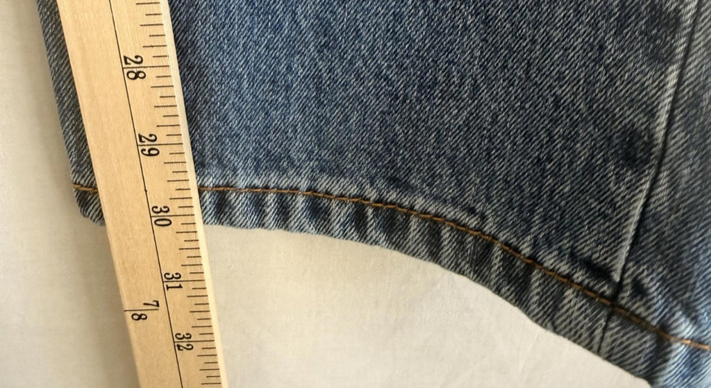 Levis Jeans Mens 38x32 Blue 505 Regular Fit Straight Leg Cotton Denim Casual