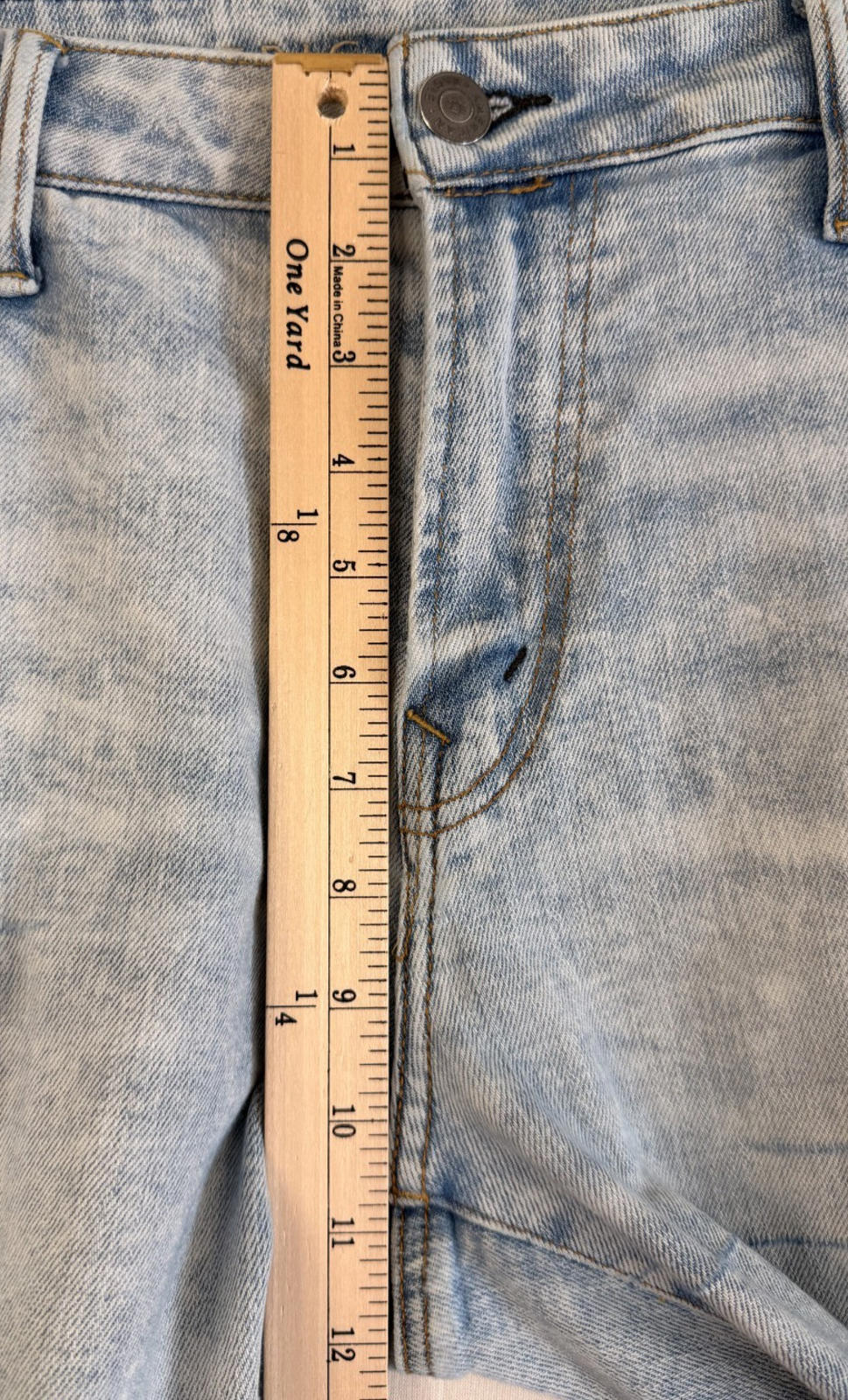 American Eagle 36x32 Athletic Skinny Jeans Airflex TempTech Distressed Acid Wash