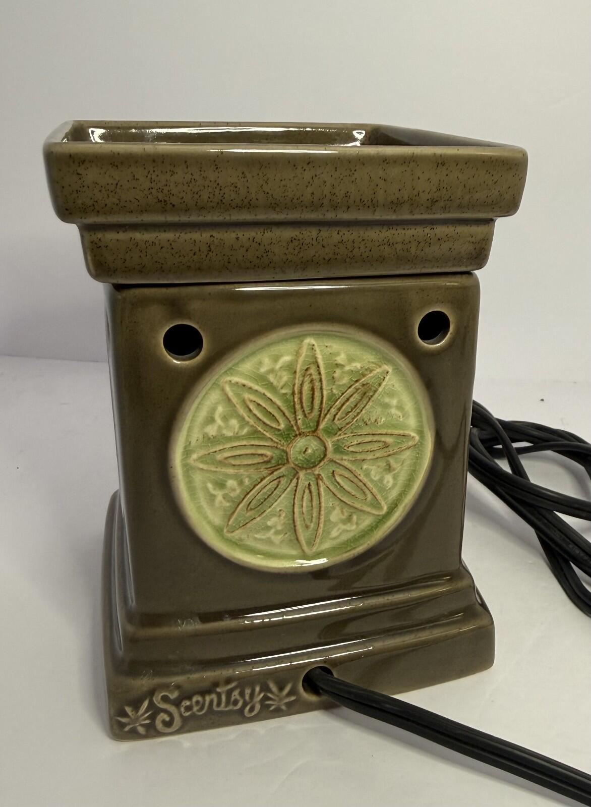 Scentsy Full Size Wax Warmer Brown & Green