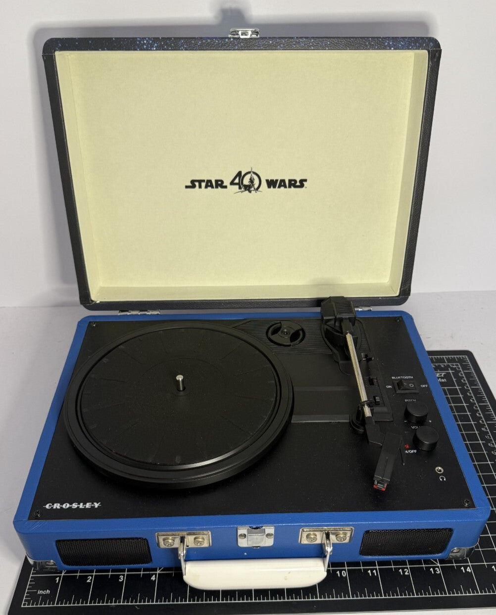 STAR WARS Crosley Turntable Record Player Bluetooth CR8005D-SW - Tested