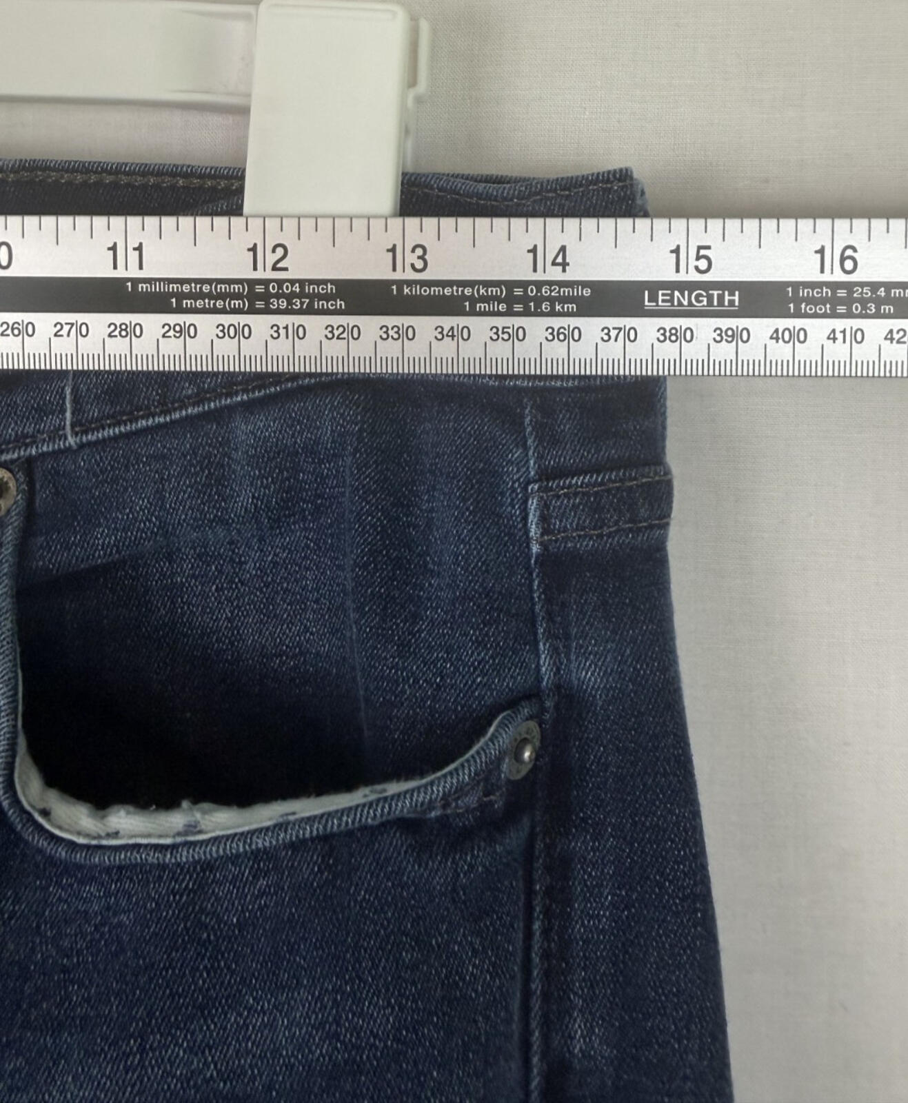 LUCKY BRAND Sweet Straight Candiani Denim Jeans 4/27 Medium Wash