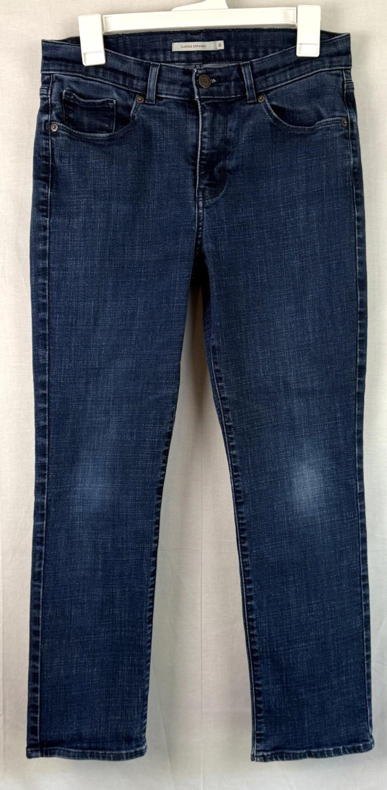 Signature Levi Strauss Womens Jeans size 6 Mid Rise Classic Straight Blue