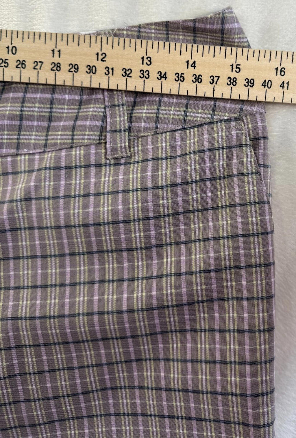 Adidas Womens Shorts sz 2 plaid green pink grey