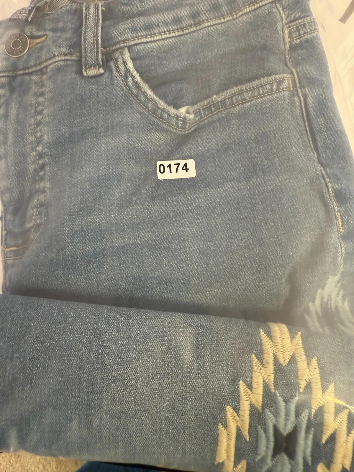 Chaps Jeans Madden Straight Leg Womens 4 Blue Mid Rise Embroidered