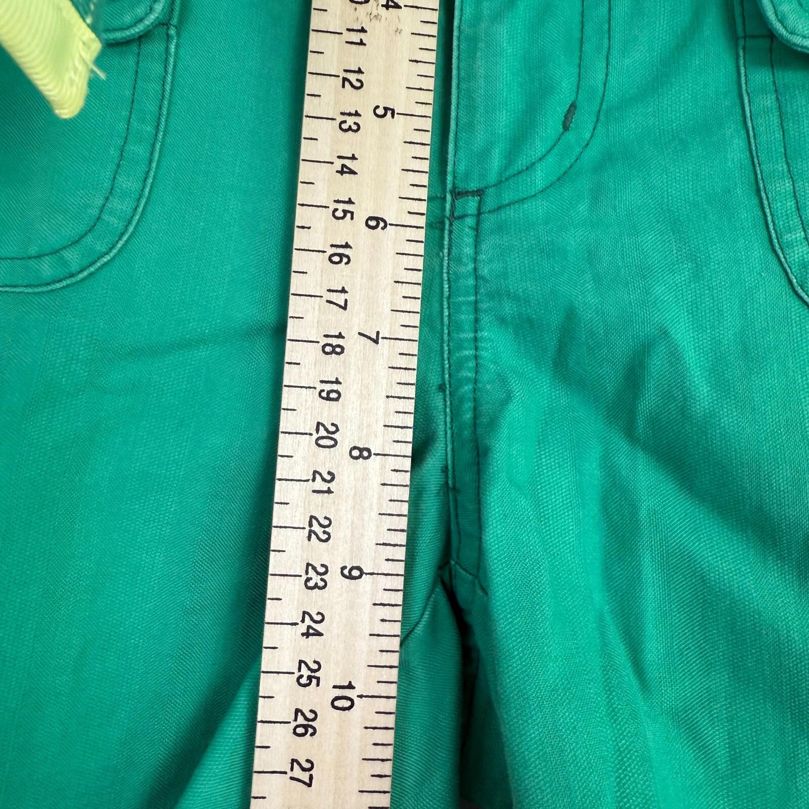 Tommy Hilfiger Womens Shorts Slim Fit Size 8 Cut Off Green with Belt