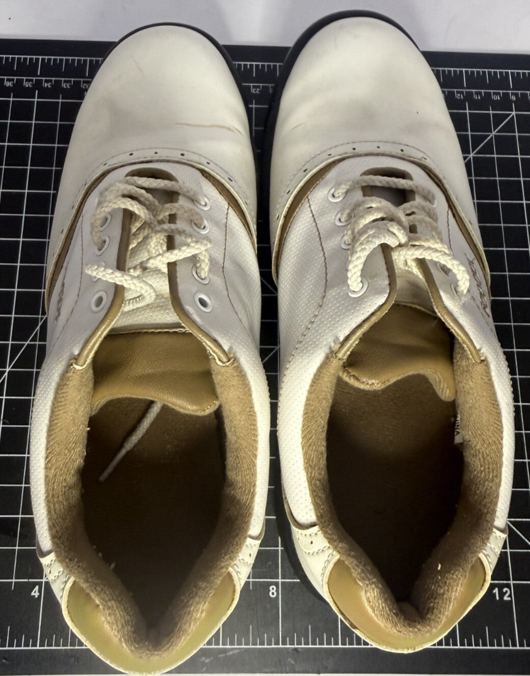 FootJoy Womens Golf Shoes Size 7.5 Oxford Two Tone Tan White Spikes Lace Up
