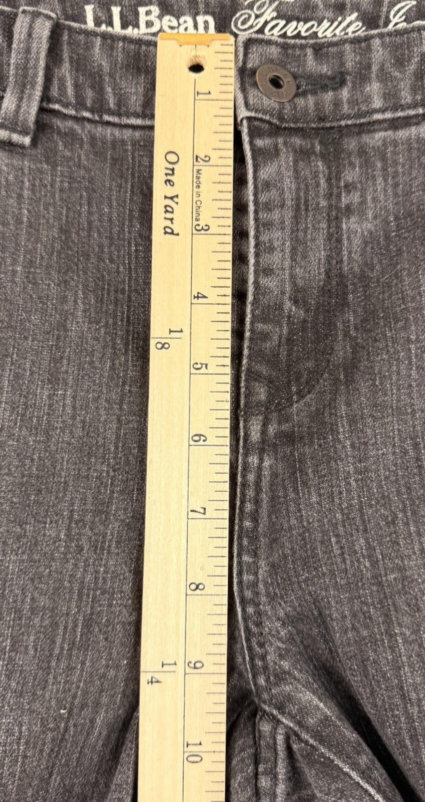 LL Bean Womens Favorite Fit Jeans Size 12 M/T Black Denim Straight Leg