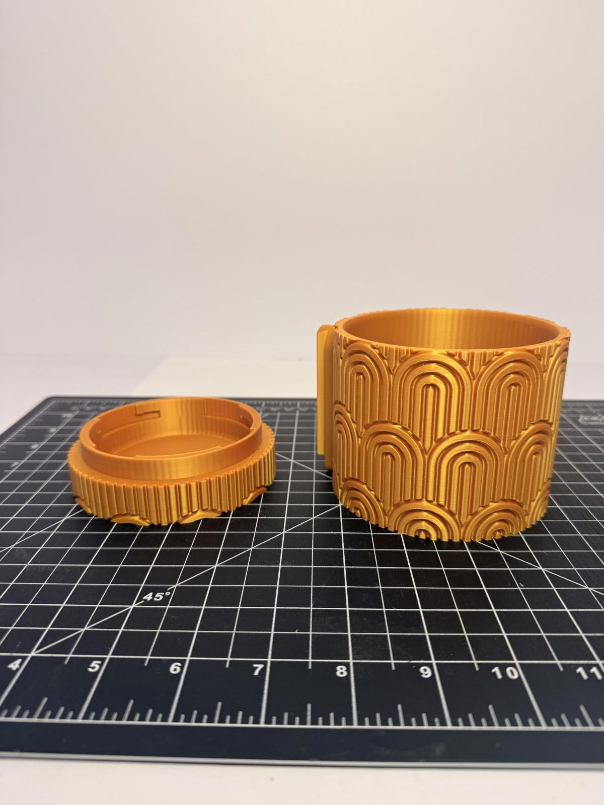 Wall Mounted Planter - PLA - Twist-off Bottom - Multiple Colors